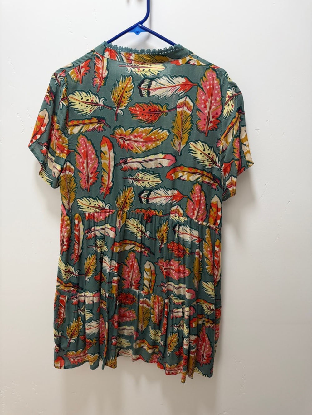 Double D Ranch Teal Multi Feather Print V-Neck Tunic - Picture 3 of 5